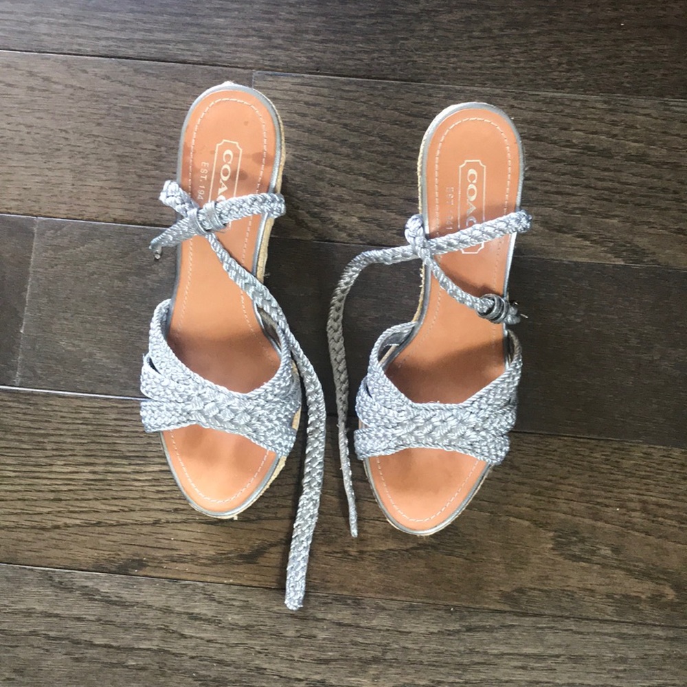 👡 Coach wedge 3 1/2” heel and 1” platform sandals